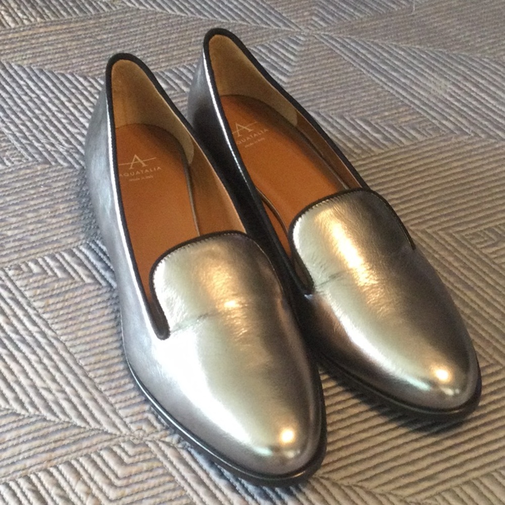 Aquatalia size 9.5 silver and black loafers for women Condition is pristine NWT